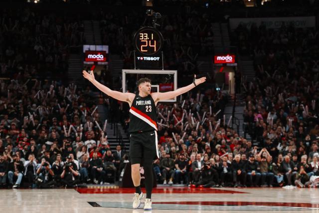 B体育首页-摆烂大年鹤立鸡群！开拓者有望超勇士拿到主场优势