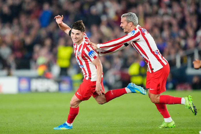 B体育首页-阿尔瓦雷斯欧冠联赛巴萨对阵马竞|巴塞罗那|马德里竞技_新浪体育_新浪新闻